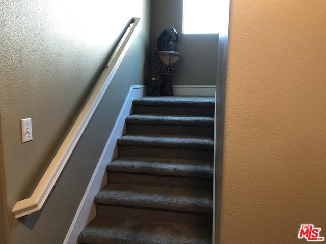 807 W Kemp Ct, Compton, CA 90220 photo 7