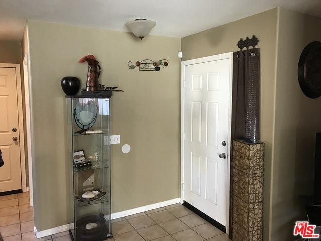 807 W Kemp Ct, Compton, CA 90220 photo 4