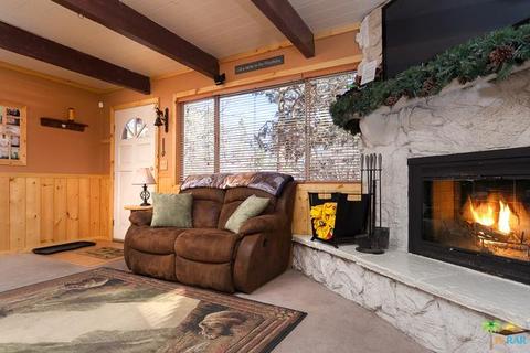 360 Wabash Ln, Sugarloaf, CA 92386 photo 2
