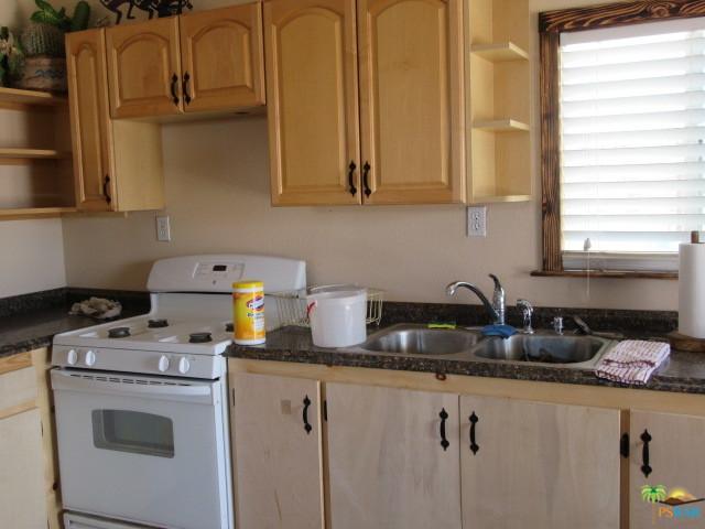 816 Border Ave, Joshua Tree, CA 92252 photo 11