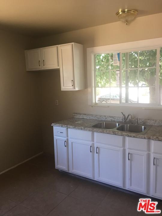 45419 Date Ave, Lancaster, CA 93534 photo 3