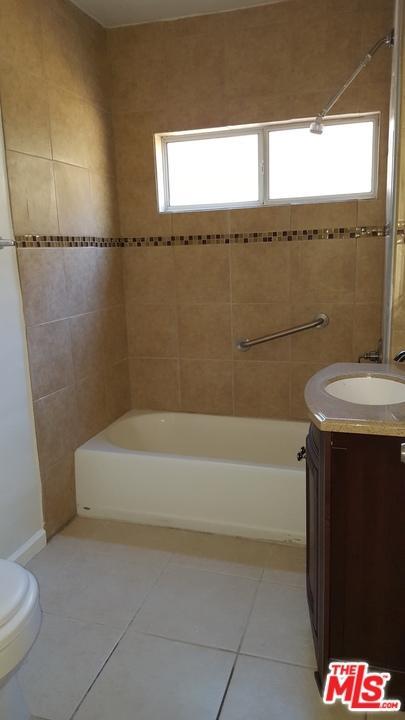 8114 Wilbur Ave, Reseda, CA 91335 photo 6