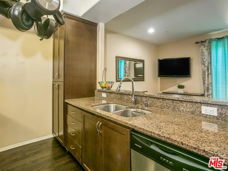 9610 Cherry Hill St, Pacoima, CA 91331 photo 8