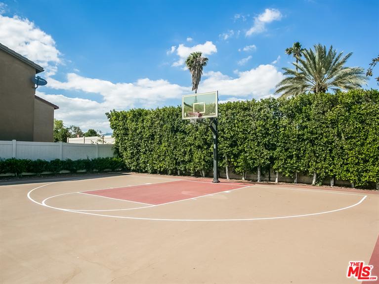 9610 Cherry Hill St, Pacoima, CA 91331 photo 24