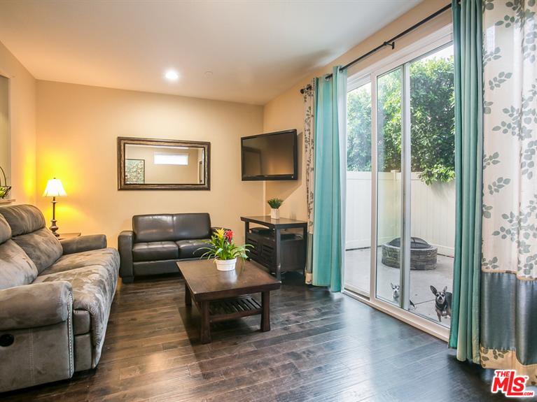 9610 Cherry Hill St, Pacoima, CA 91331 photo 5