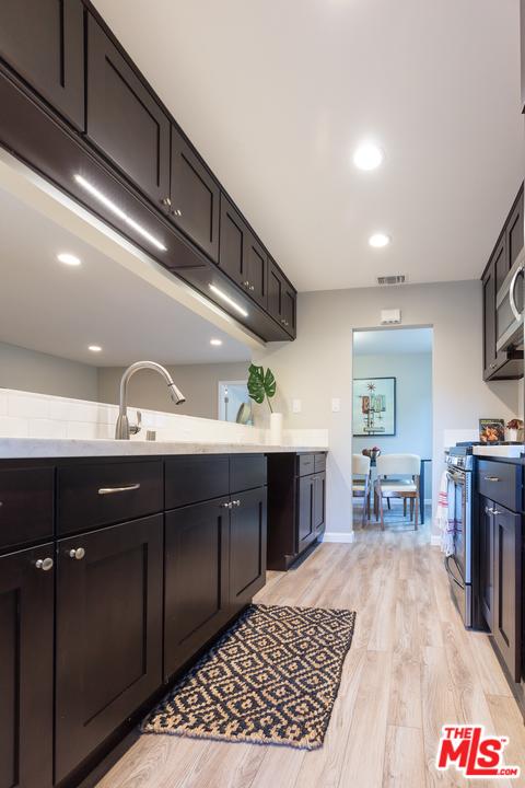 8031 White Oak Ave, Reseda, CA 91335 photo 9