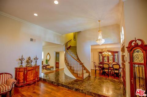 2460 Flintridge Dr, Glendale, CA 91206 photo 6