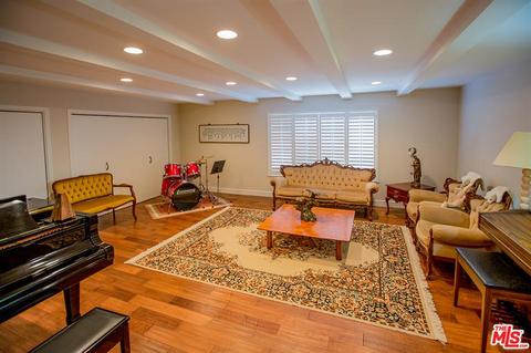 2460 Flintridge Dr, Glendale, CA 91206 photo 9
