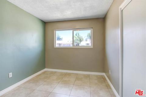 27197 Crest St, Highland, CA 92346 photo 12
