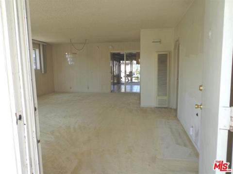 1305 S Tamarind Ave, Compton, CA 90220 photo 9