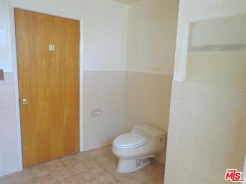 1305 S Tamarind Ave, Compton, CA 90220 photo 19