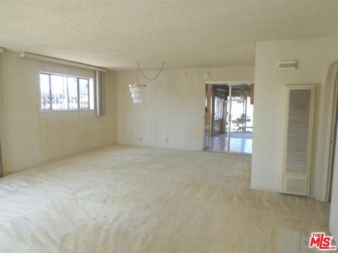 1305 S Tamarind Ave, Compton, CA 90220 photo 2