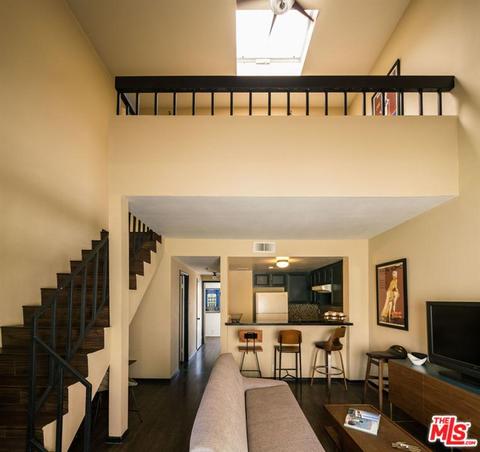 720 W 4th St #409, Long Beach, CA 90802 photo 2
