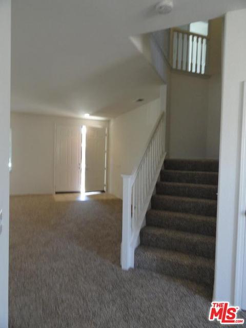 37607 Ruby Red Ln, Palmdale, CA 93551 photo 4