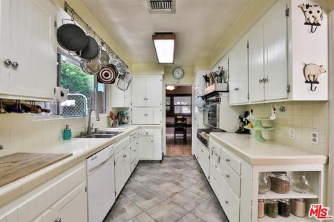 6056 Beeman Ave, North Hollywood, CA 91606 photo 21