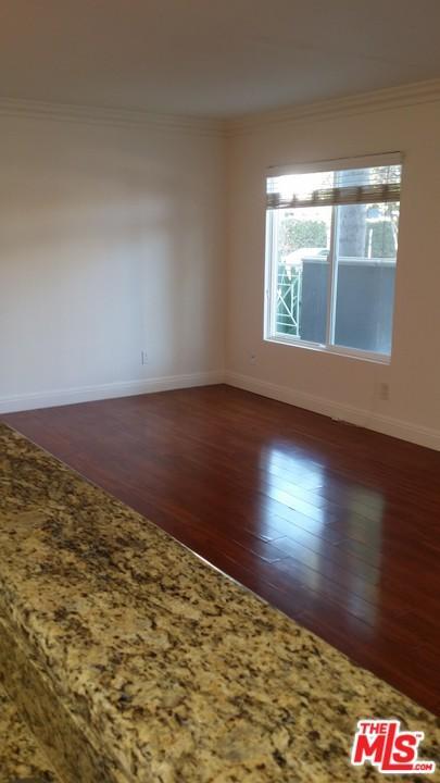 355 N Maple St #126, Burbank, CA 91505 photo 12
