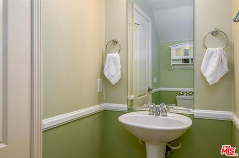 2476 Gatehouse Ln, Simi Valley, CA 93063 photo 8