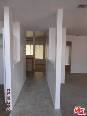 175 Racquet Club Dr, Compton, CA 90220 photo 2
