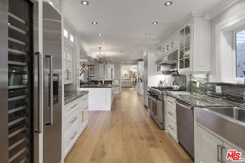 3336 Wrightwood Dr, Studio City, CA 91604 photo 3