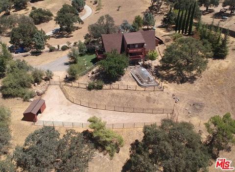 19280 Badger Ct, Tehachapi, CA 93561 photo 2