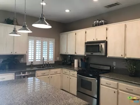 1715 Miranda Ln, Beaumont, CA 92223 photo 8