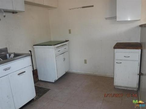 7111 Tamarisk Ave, Yucca Valley, CA 92284 photo 3