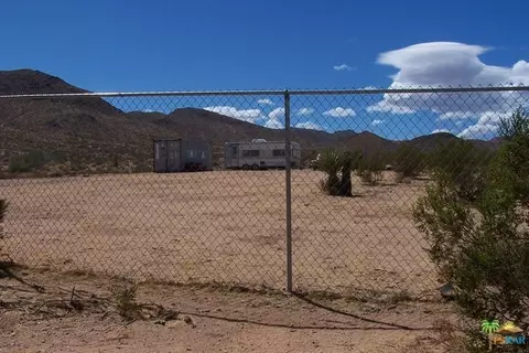 55335 Willow Ln, Landers, CA 92285 photo 1