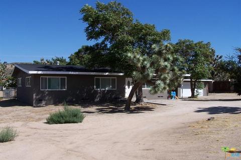 8055 Aster Ave, Yucca Valley, CA 92284 photo 2