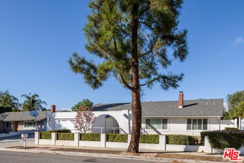 743 Bennett St, Simi Valley, CA 93065 photo 2