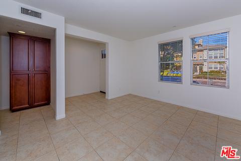 3006 Moonlight Park Ave, Oxnard, CA 93036 photo 4