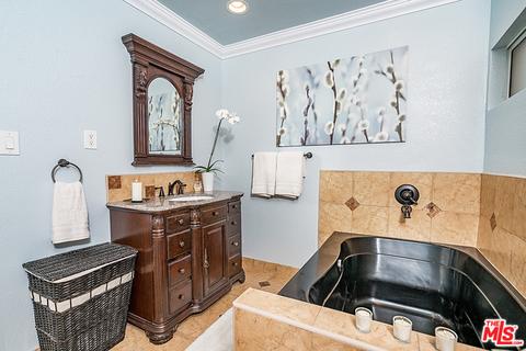 2047 Rangeview Dr, Glendale, CA 91201 photo 19