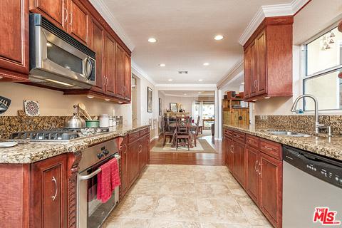 2047 Rangeview Dr, Glendale, CA 91201 photo 10