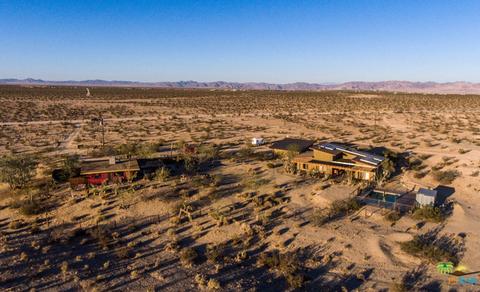 1776 Sunview Rd, Joshua Tree, CA 92252 photo 2