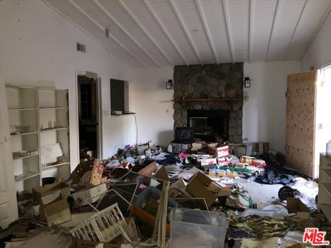 10719 Irma Ave, Tujunga, CA 91042 photo 2