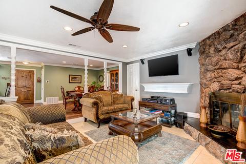 1805 E Willow St, Anaheim, CA 92805 photo 9