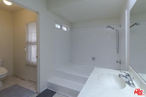 2426 Ramada Plz, Fullerton, CA 92833 photo 17
