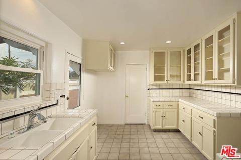 328 E 56th St, Long Beach, CA 90805 photo 11