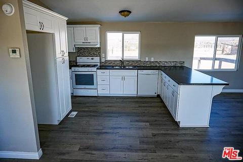 24800 Running Breeze Rd, Apple Valley, CA 92307 photo 5