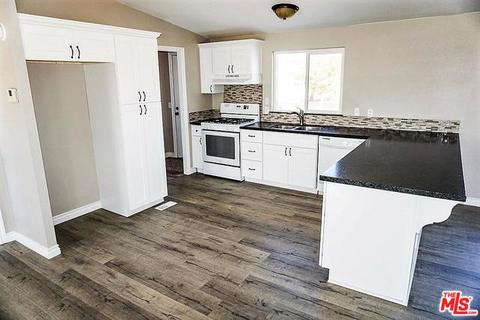 24800 Running Breeze Rd, Apple Valley, CA 92307 photo 2
