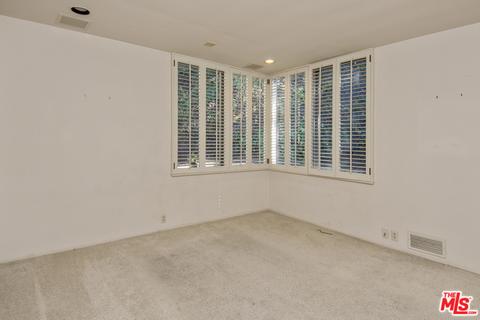 1007 Summit Dr, Beverly Hills, CA 90210 photo 15