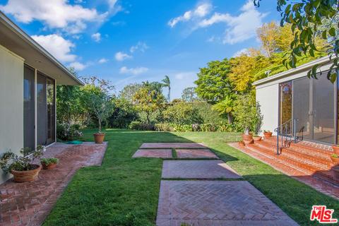 1007 Summit Dr, Beverly Hills, CA 90210 photo 21