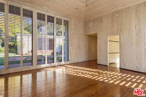 1007 Summit Dr, Beverly Hills, CA 90210 photo 13