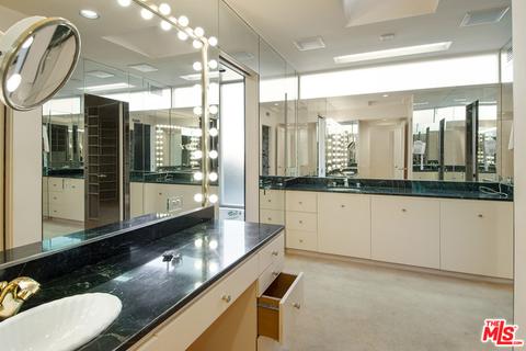 1007 Summit Dr, Beverly Hills, CA 90210 photo 18