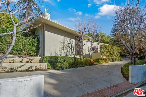 1007 Summit Dr, Beverly Hills, CA 90210 photo 2