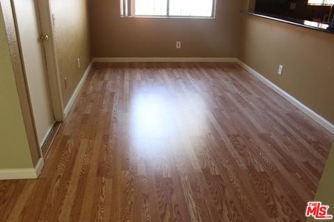277 E 65th St, Long Beach, CA 90805 photo 2