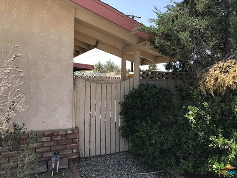 58009 Yucca, Yucca Valley, CA 92284 photo 16