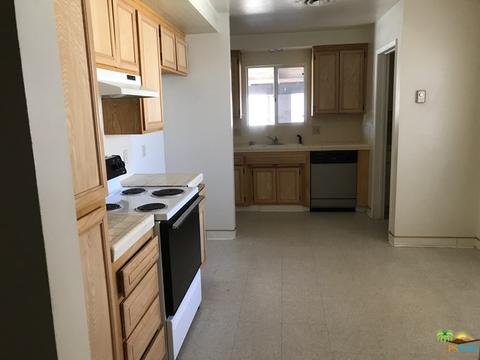 58009 Yucca, Yucca Valley, CA 92284 photo 4