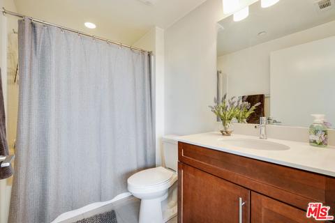 552 E Carson St #206, Carson, CA 90745 photo 9