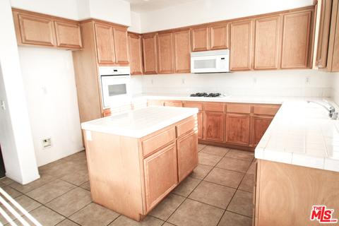 5711 Jamestown Ave, Corona, CA 92880 photo 4