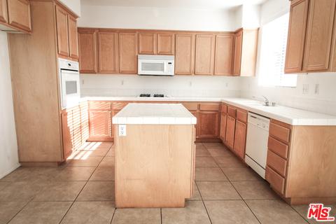 5711 Jamestown Ave, Corona, CA 92880 photo 3